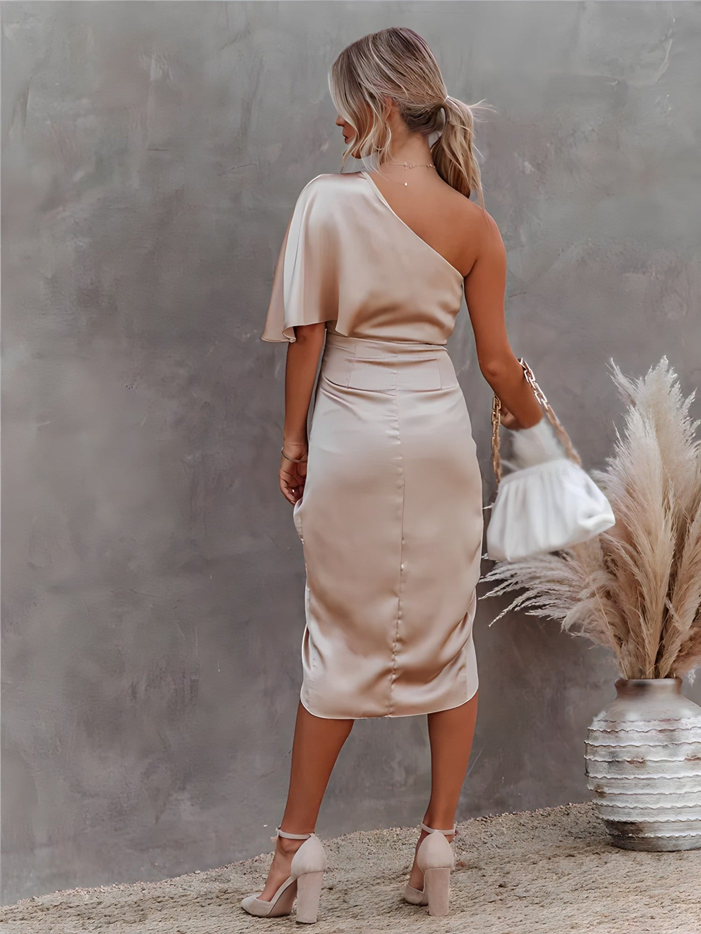 Robe de soirée flatteuse pour les femmes | Midi